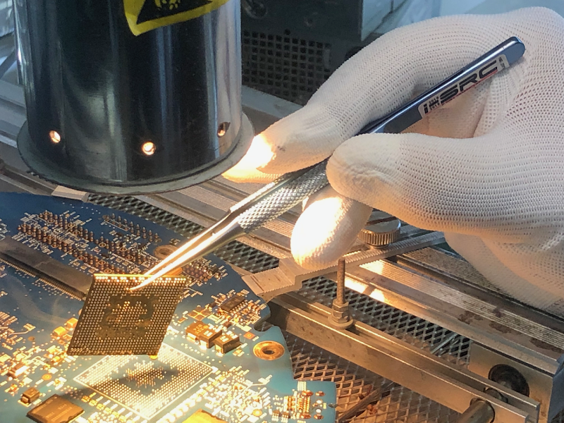 Centrum Napraw Elektroniki, Serwis elektroniki i automatyki iSRC